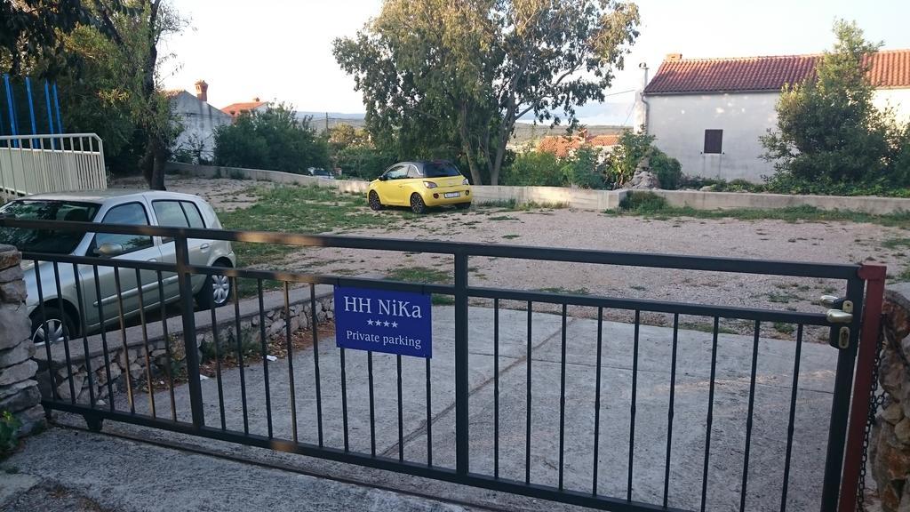 Holiday Home Nika Omisalj Exterior photo