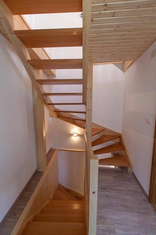 Holiday Home Nika Omisalj Exterior photo
